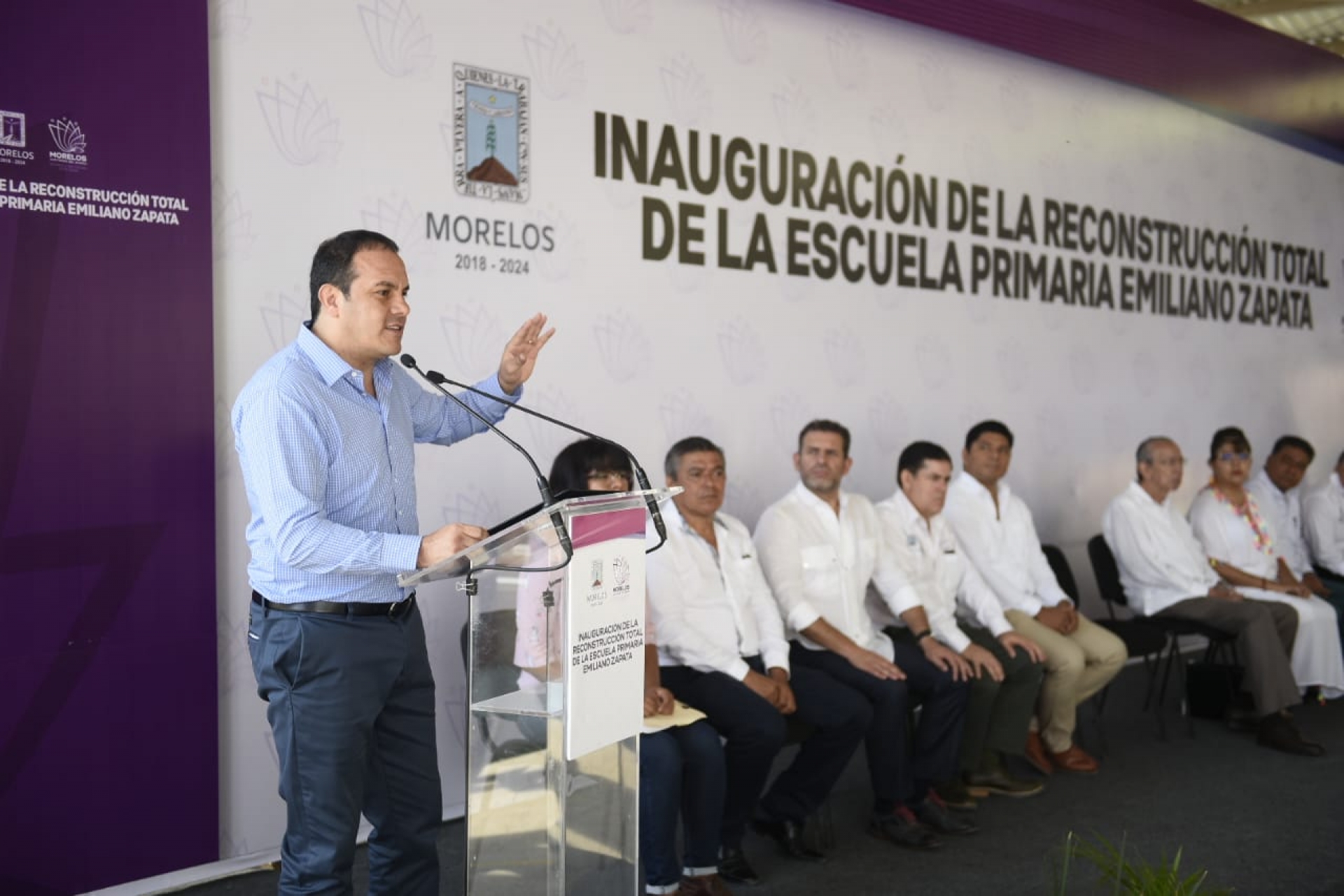 Inaugura Cuauhtémoc Blanco reconstrucción de la primaria 'Emiliano Zapata'