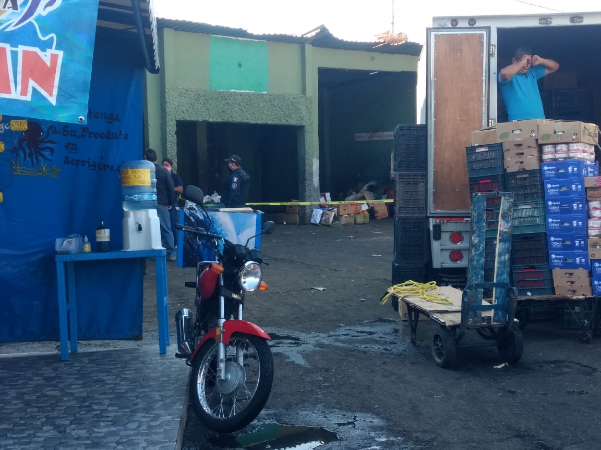 Hallan muerta a una mujer de la tercera edad en un estacionamiento del mercado ALM