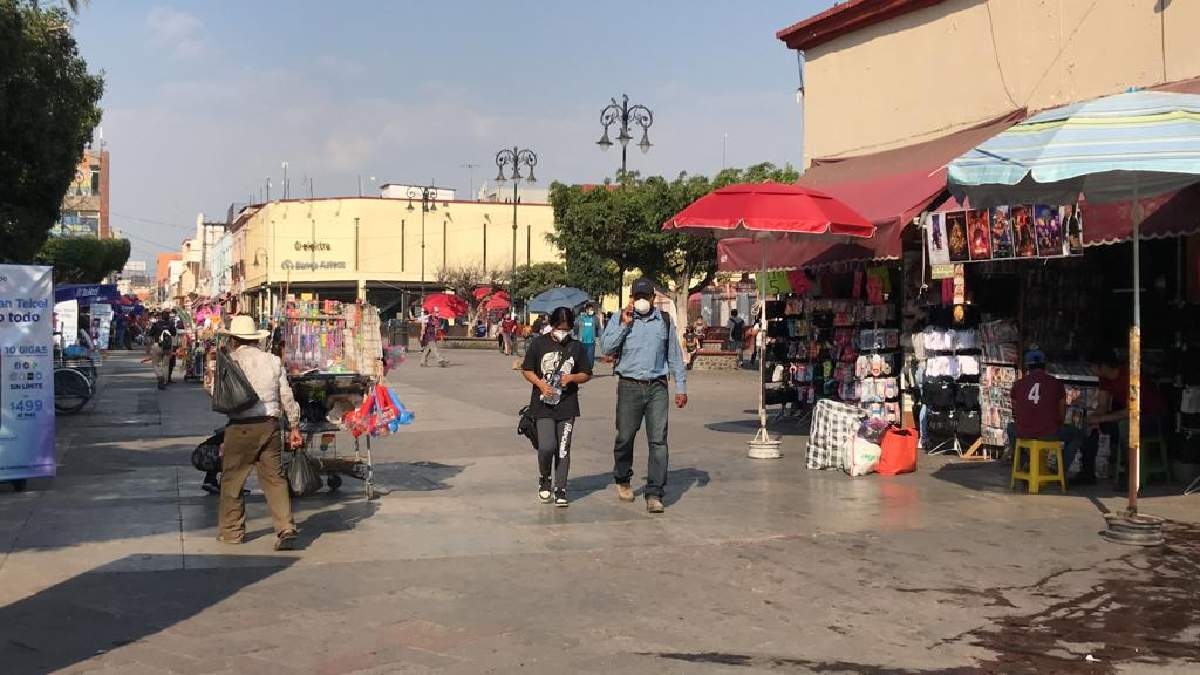 Hay incertidumbre entre vendedores establecidos por regreso de ambulantes