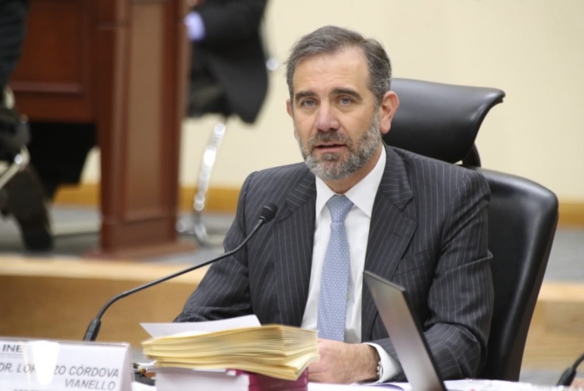 Corte ampara a Lorenzo Córdova contra mención en libros; SEP debe reeditarlos