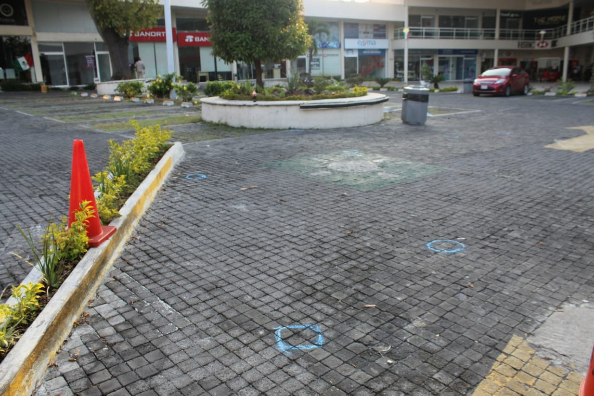 Balean a un hombre en la Plaza Platino