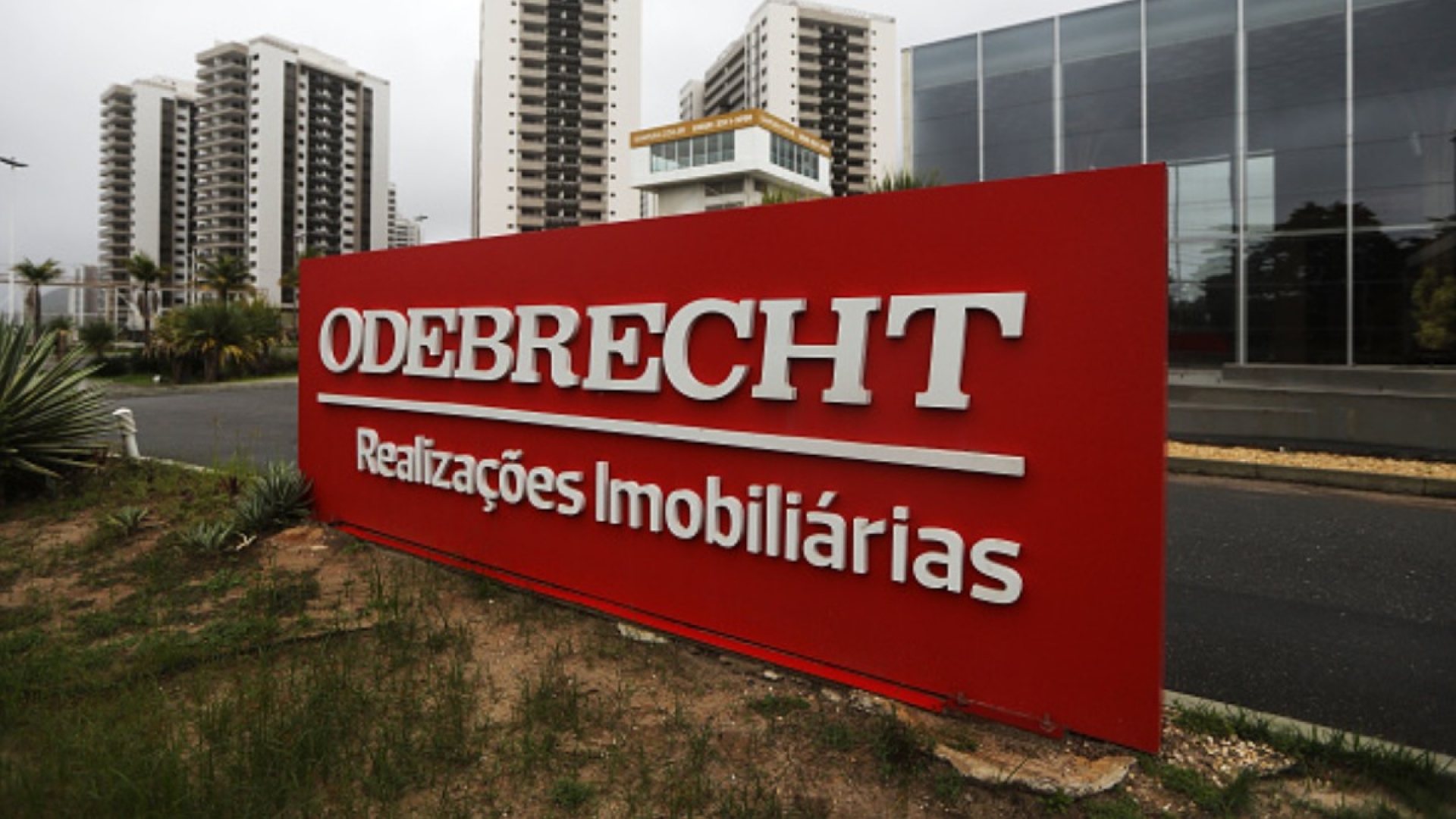 AMLO pide cancelar contrato firmado entre Pemex y Odebrecht