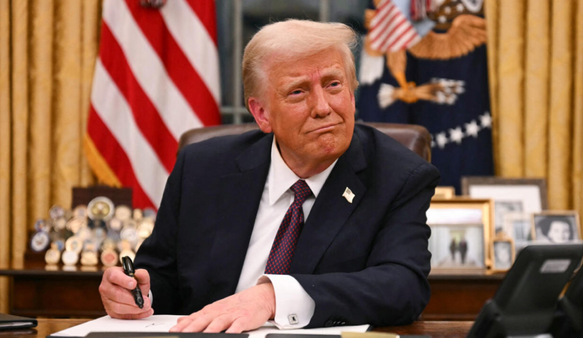Trump intensifica control fronterizo: revisan celulares de turistas y viajeros legales