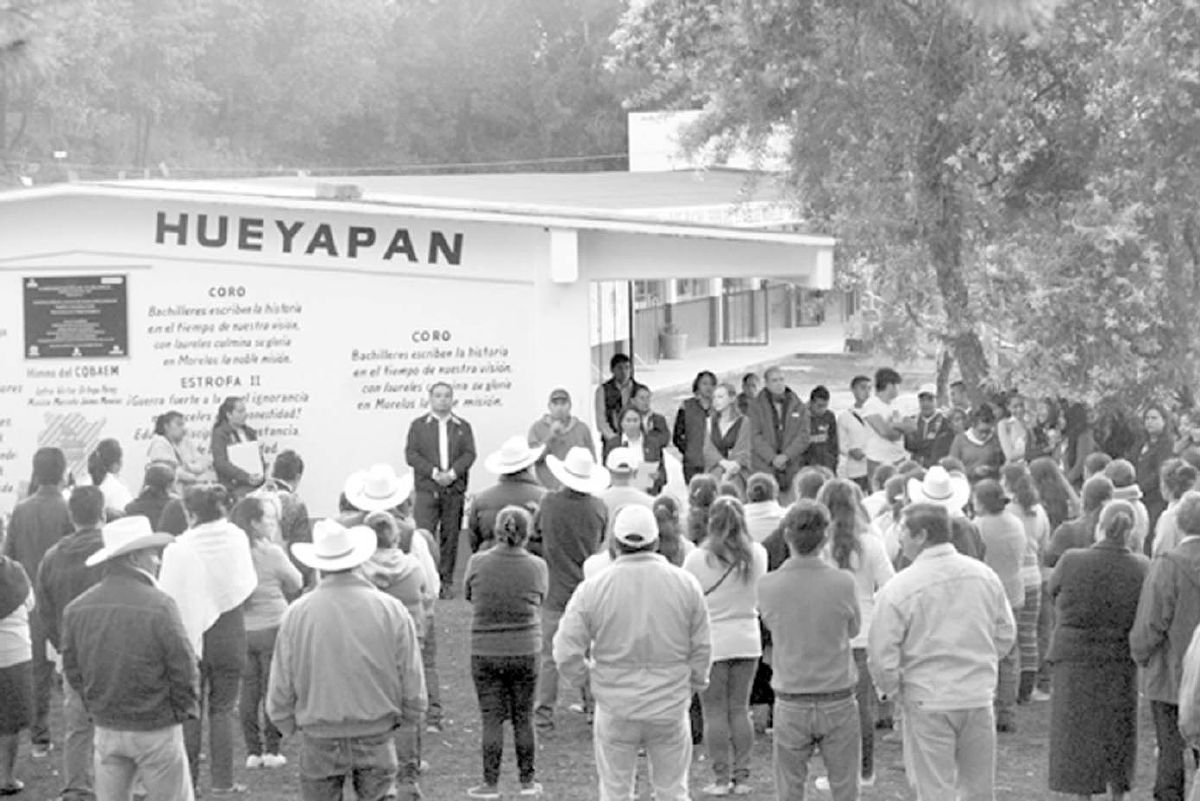 Reanudan clases en el Colegio de Bachilleres de Hueyapan