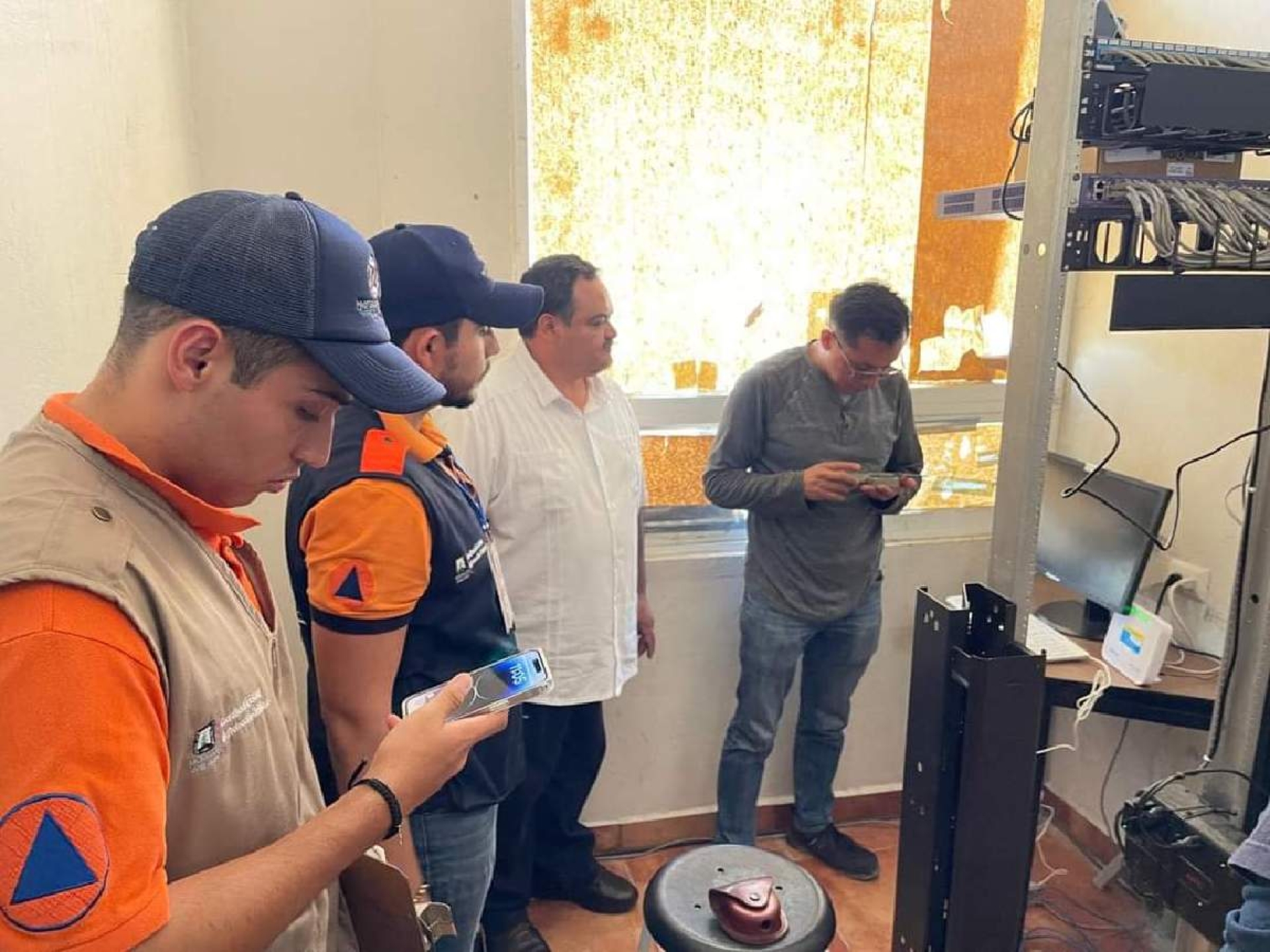 Esperan resultados para identificar causa de sismos en Tetecala