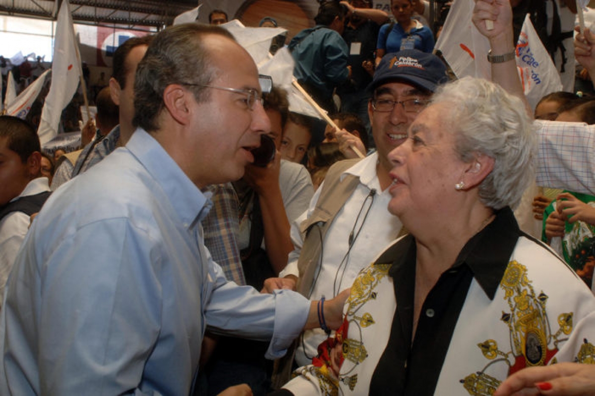 Fallece la mamá de Felipe Calderón