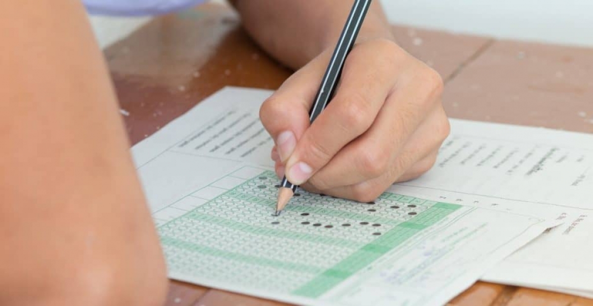 México dejará de aplicar la prueba PISA en secundarias; la OCDE lo reprueba