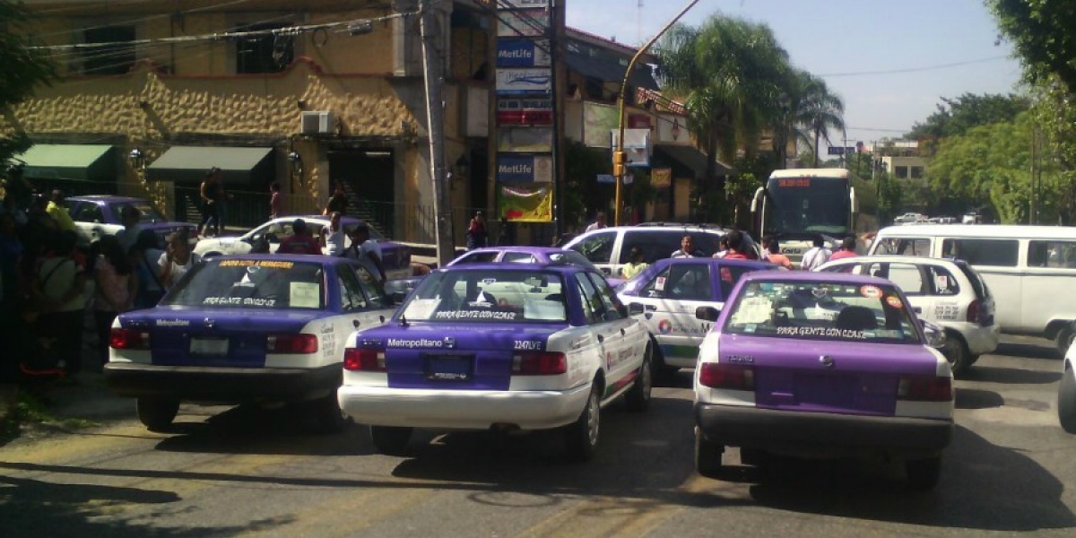 Se manifiestan comerciantes en Cuernavaca