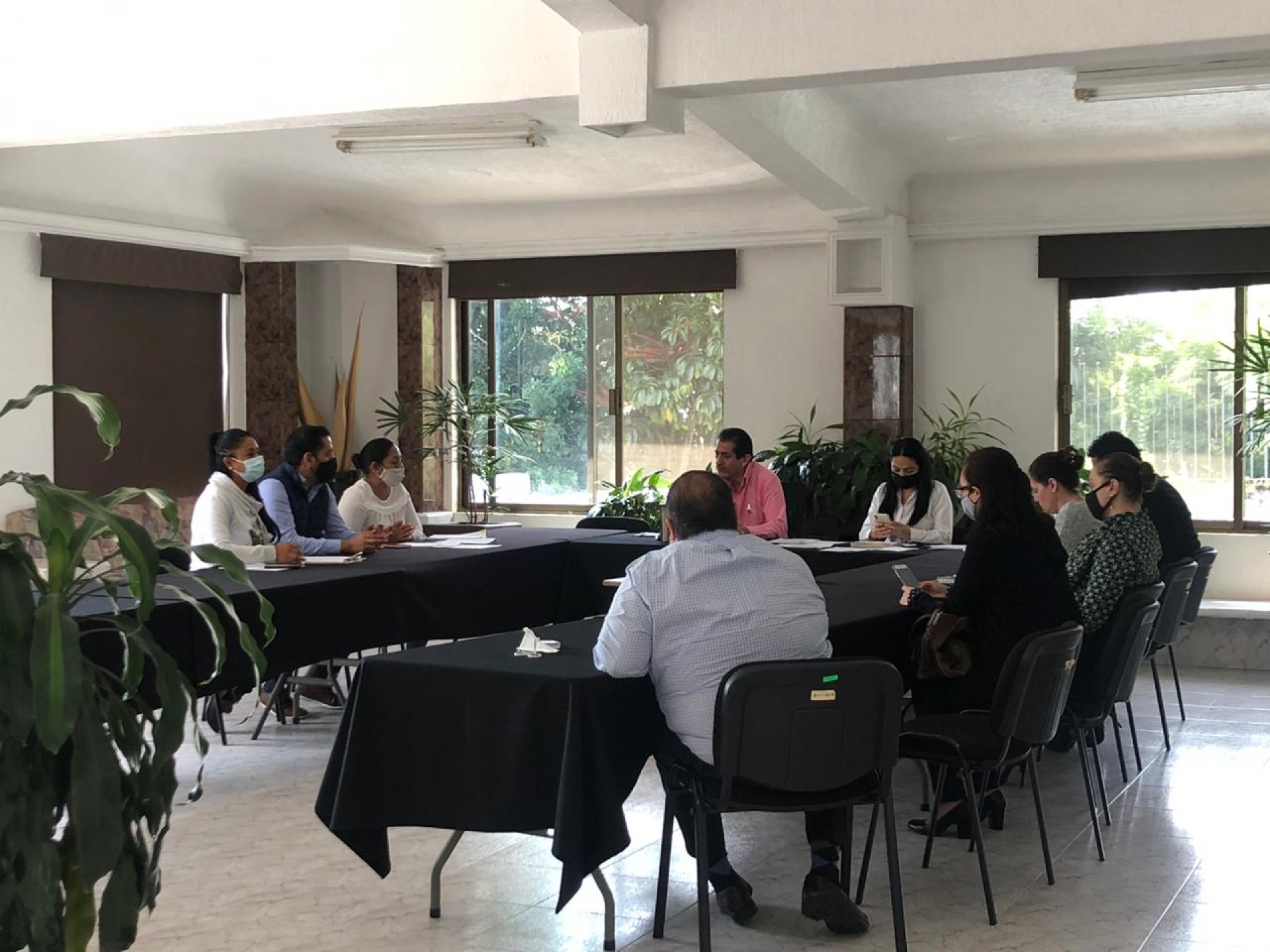 Efectúa Salud mesa de diálogo con ex trabajadores del extinto REPSS