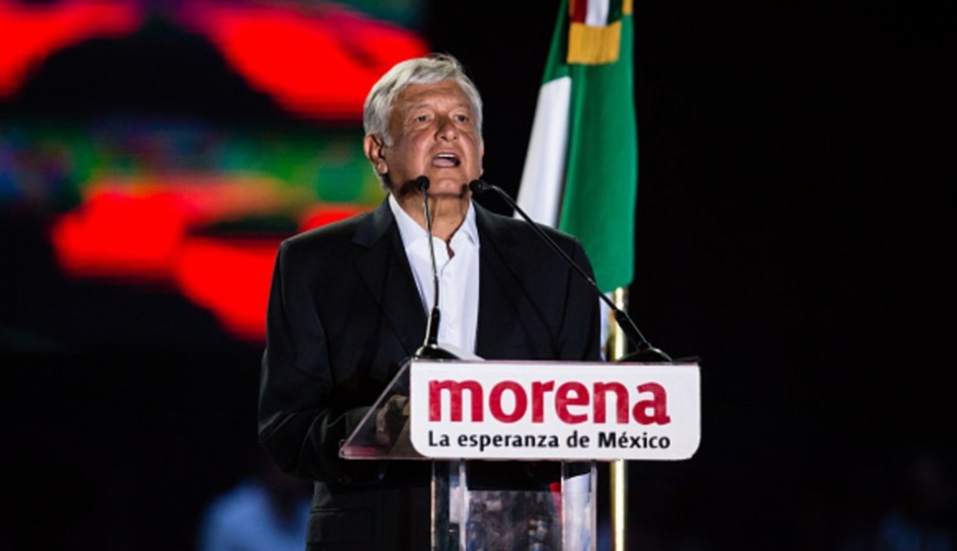 AMLO: Si Morena se corrompe, renunciaría y pido que le cambien nombre