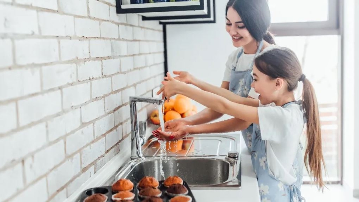 ¿Qué podría pasar si no lavas las frutas y verduras antes de comerlas?