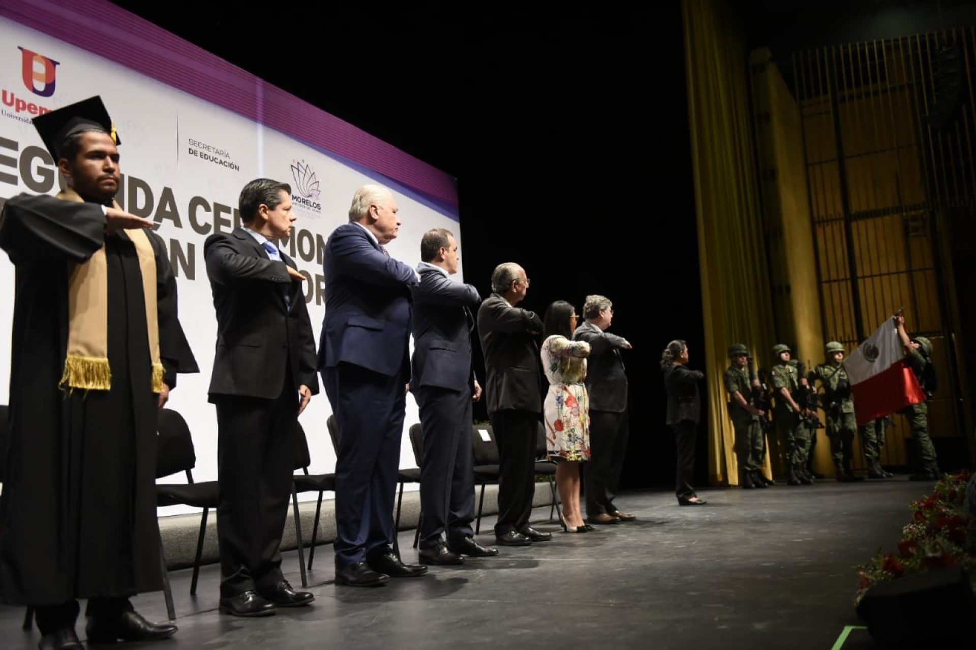 Encabeza gobernador décima segunda ceremonia de graduación de la Upemor