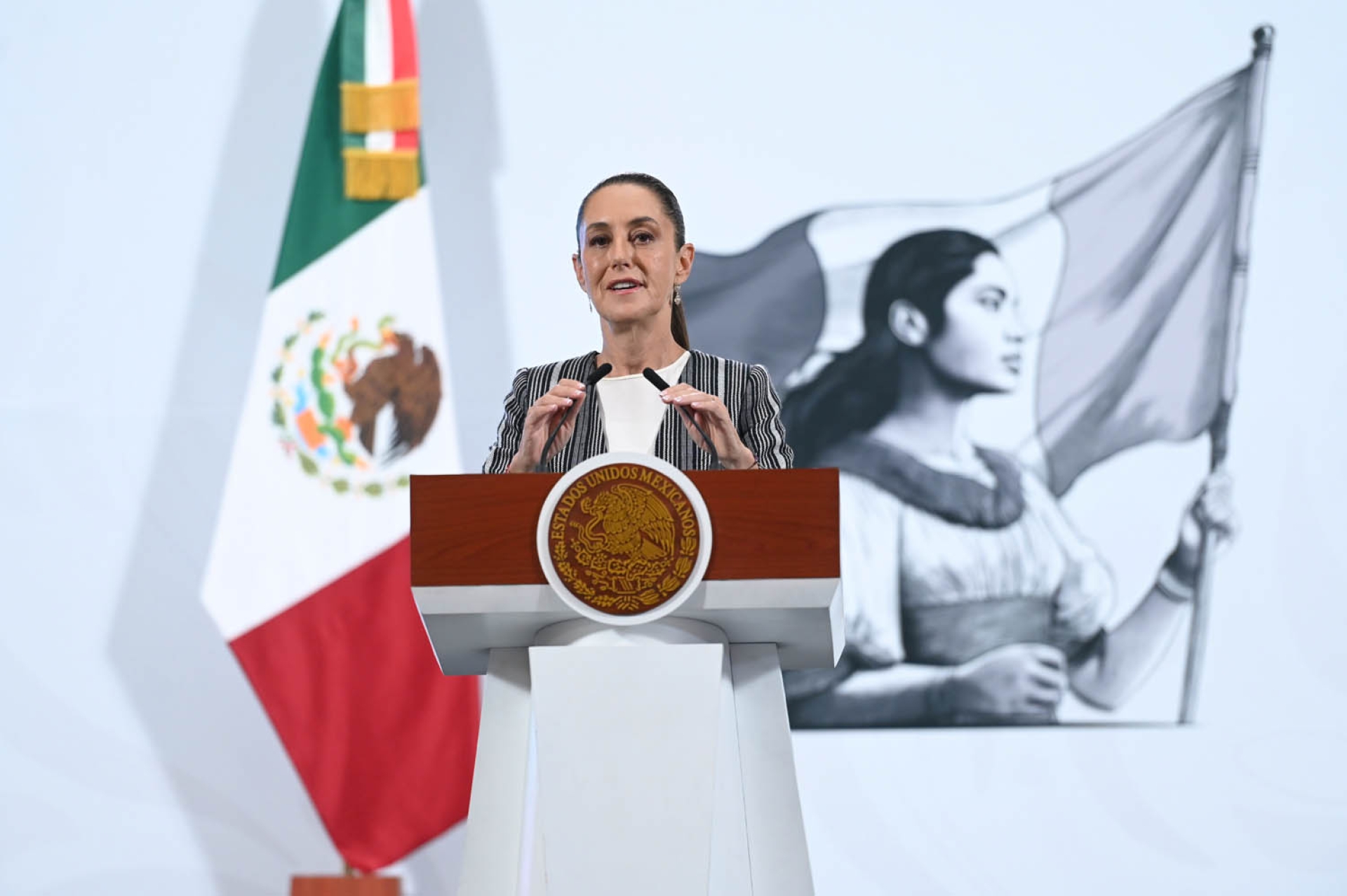 Sheinbaum realiza conferencia sin reporteros por bloqueo de la CNTE