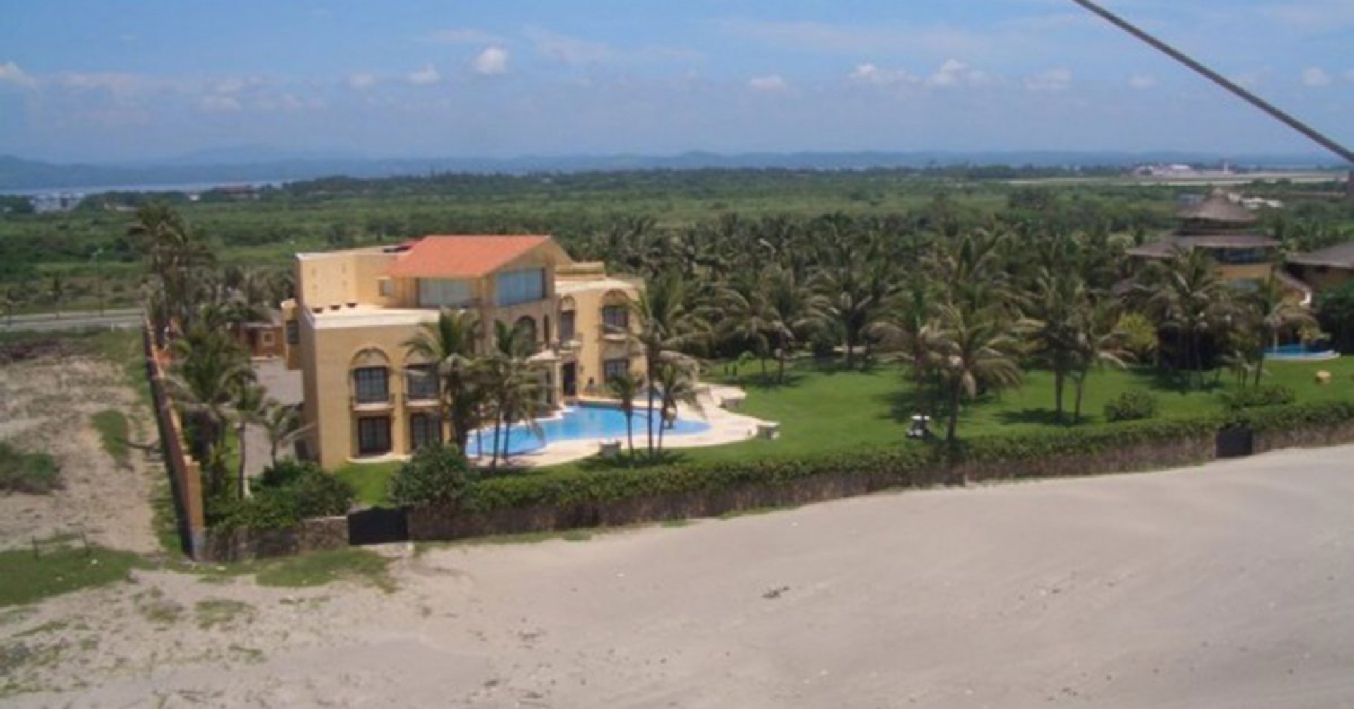 ¿En ruinas? Así luce la lujosa casa abandonada de Luis Miguel en Acapulco