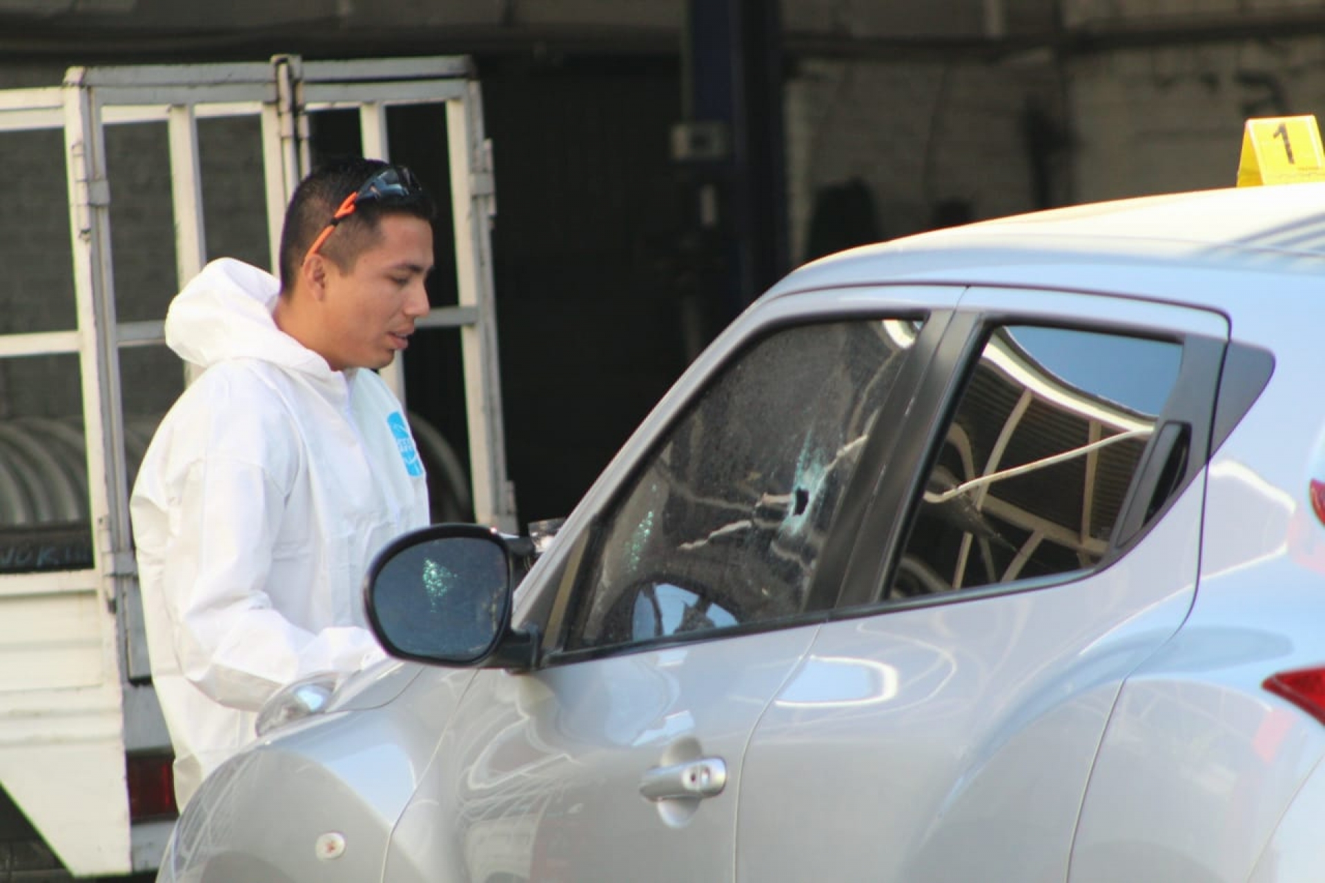 Asesinan a tiros a propietario de llantera, en Jiutepec