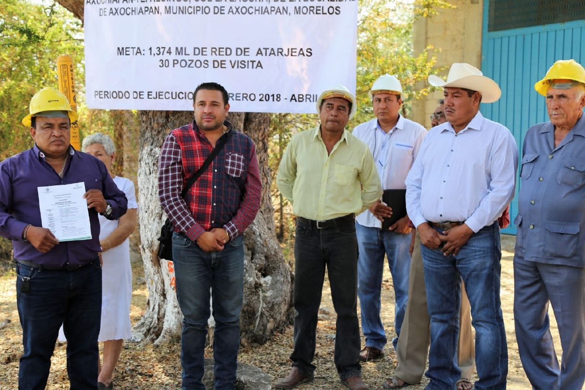 Inicia Édgar Muñoz introducción del drenaje en la colonia La Laguna