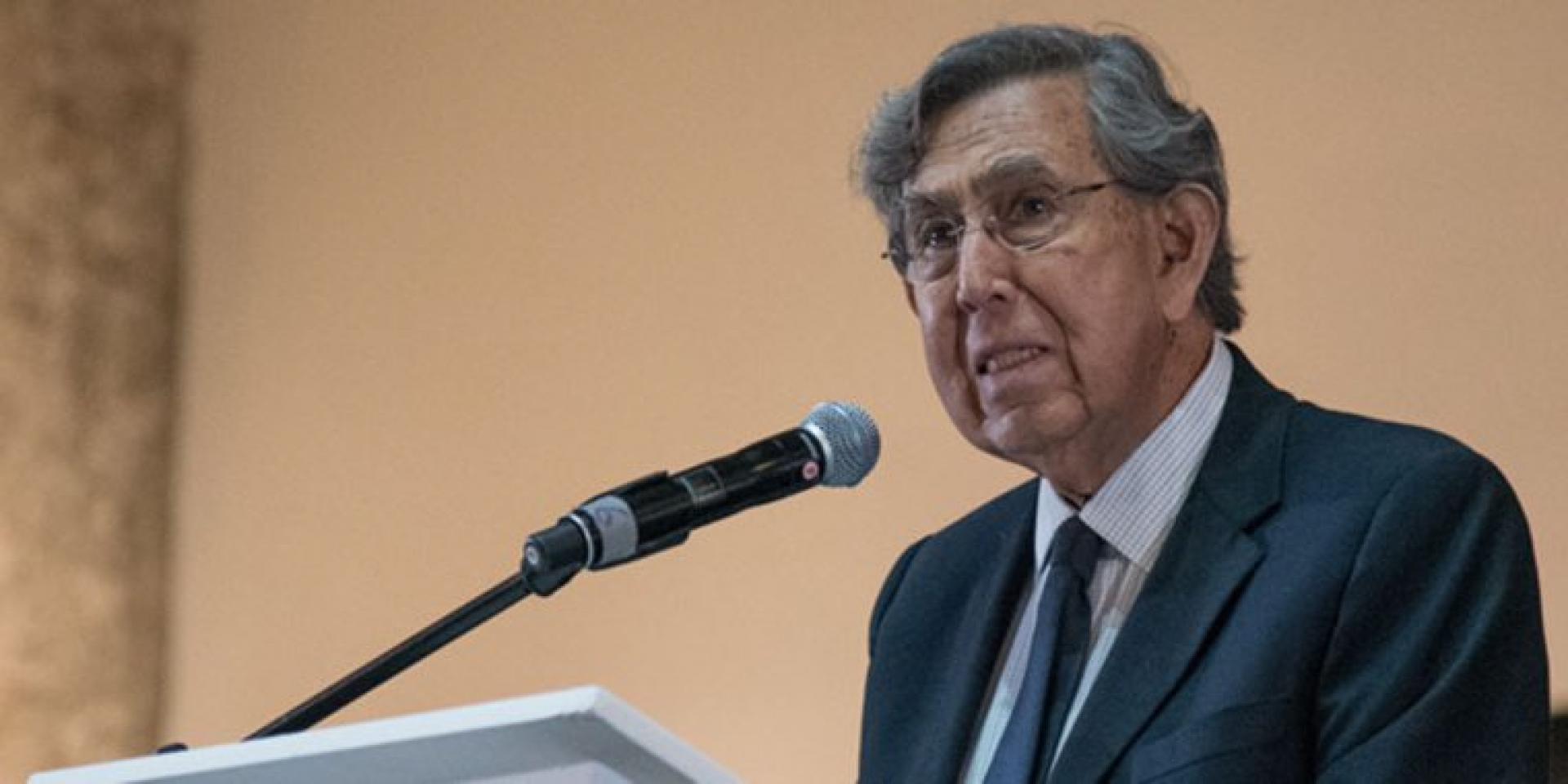 Cárdenas dice a AMLO: votaré por quien quite reforma energética