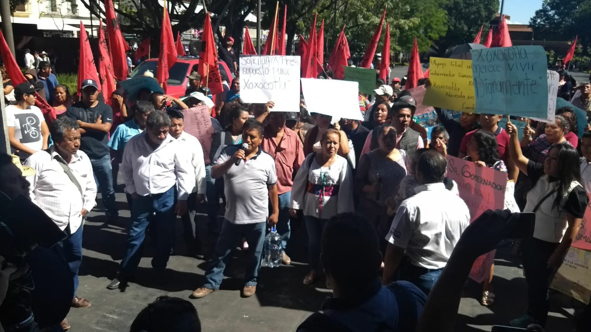 Piden habitantes de Xoxocotla asignación de recursos