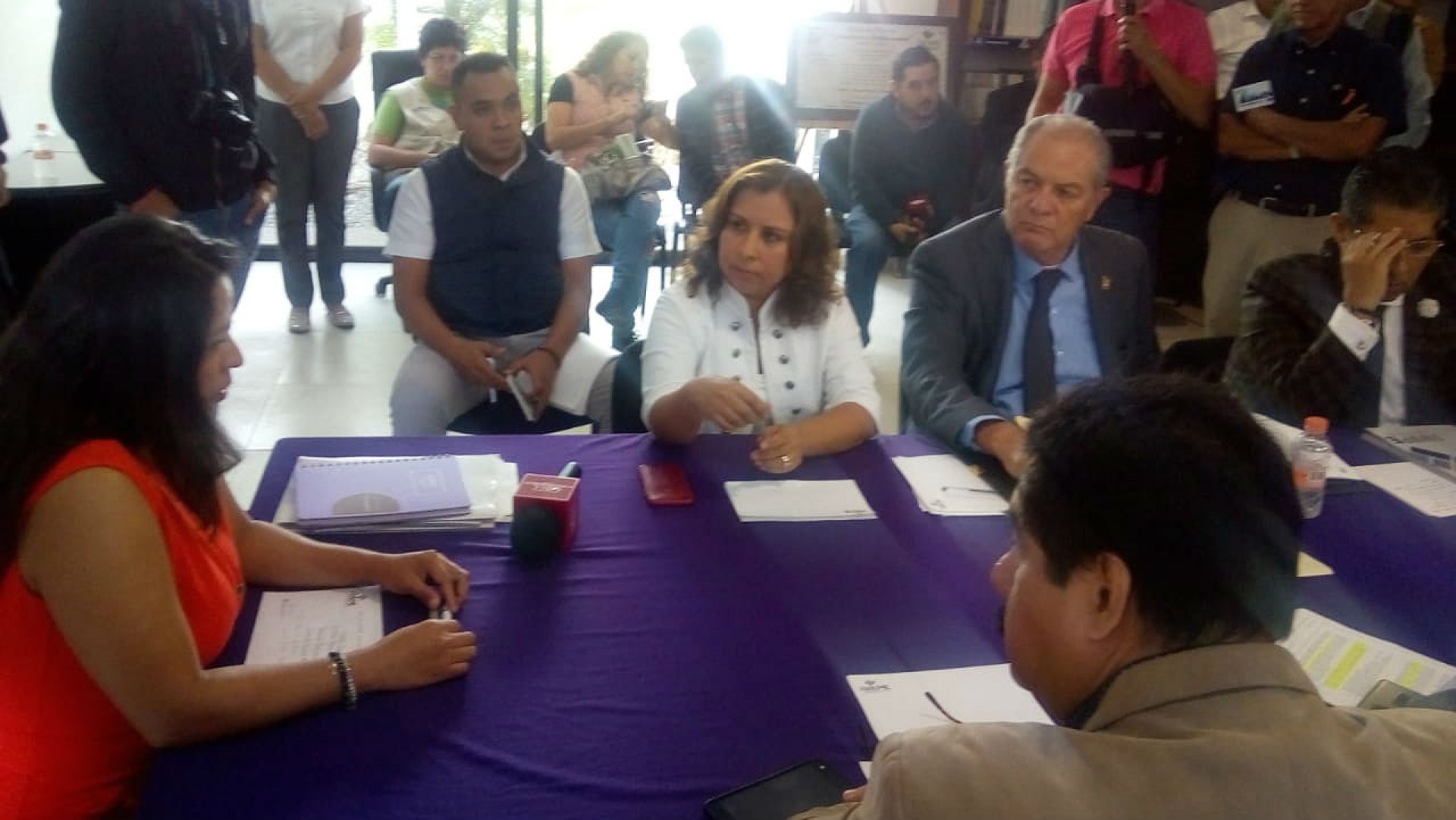Asisten nuevos comisionados a reunión del IMIPE