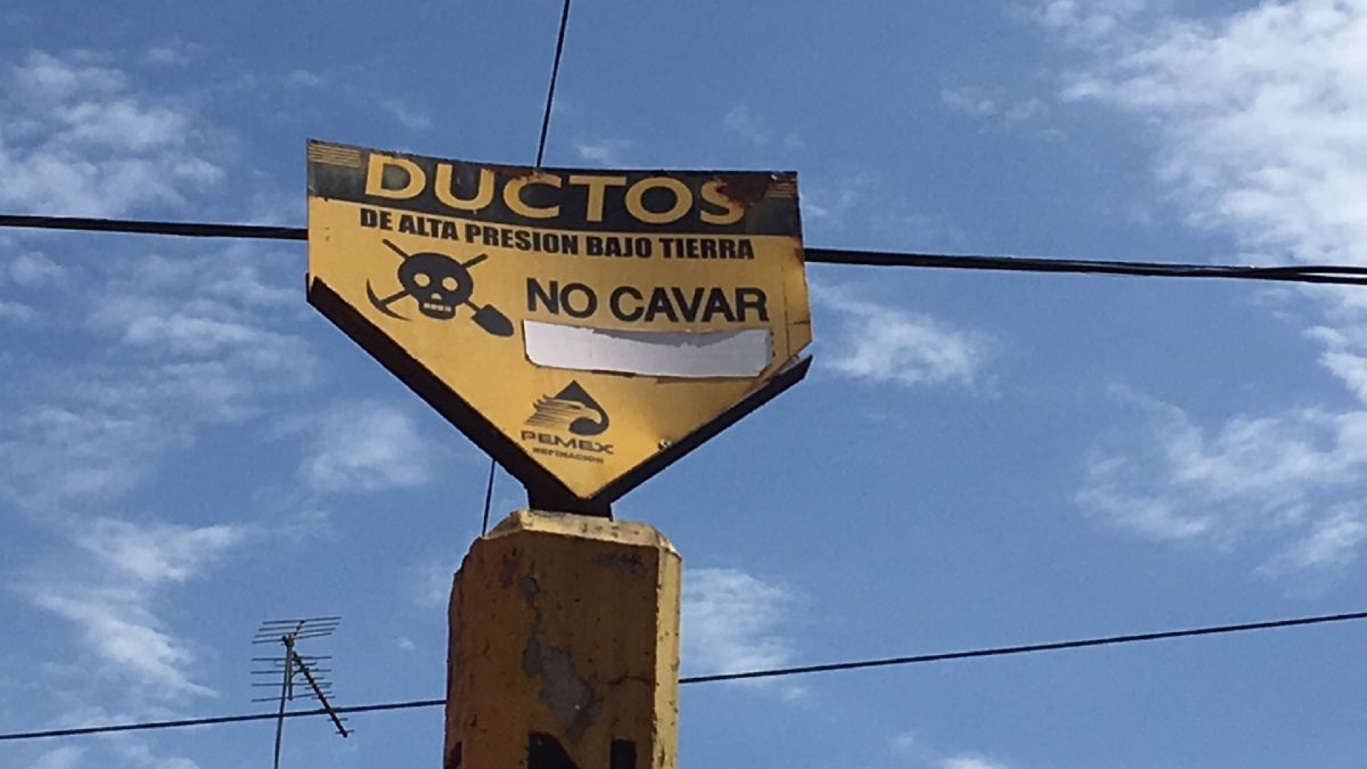 Seis mil personas viven sobre el ducto de Pemex