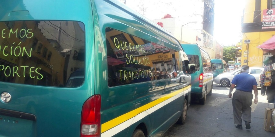 Protestan transportistas de la Ruta 15-B de Totolapan, en Cuernavaca