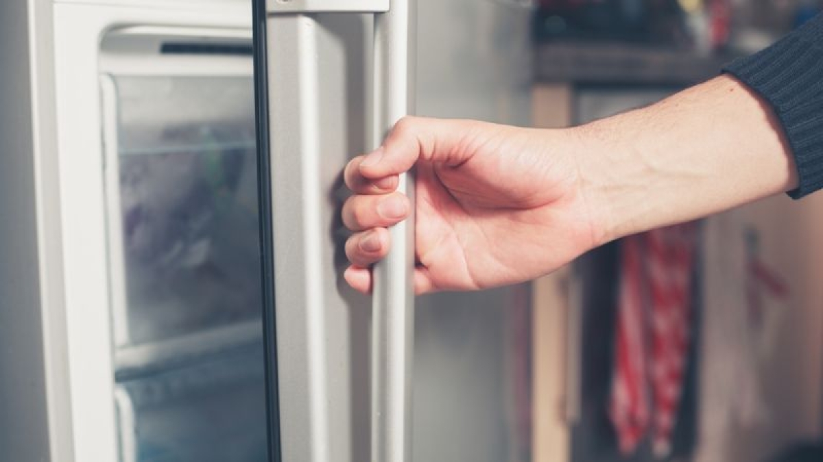 Consejos sencillos para limpiar correctamente el congelador de tu refrigerador
