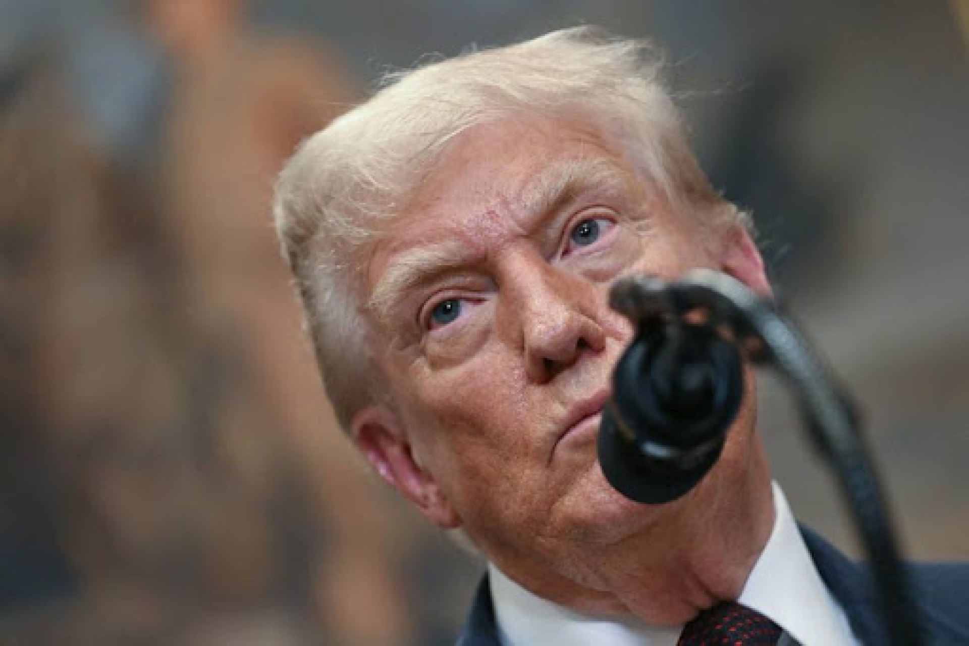 Trump despliega submarinos nucleares por declaraciones 'provocadoras' de Medvedev