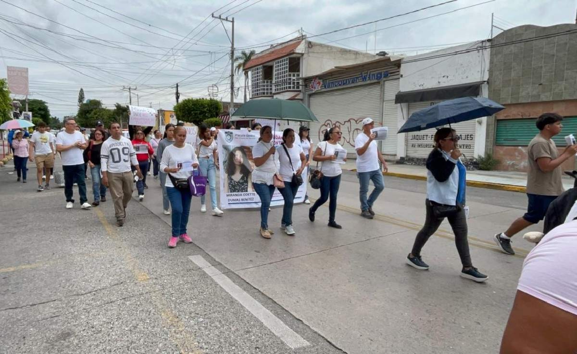 Exigen localización de estudiante desaparecida en Cuautla
