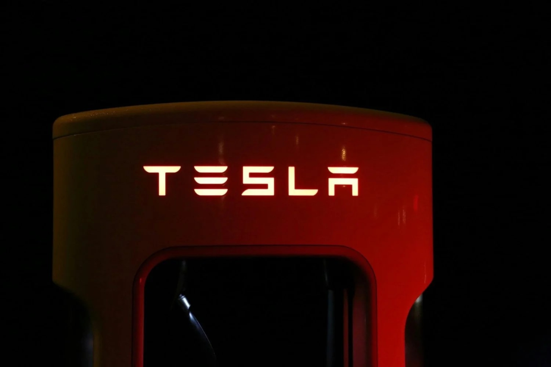 Elon Musk exige regreso a la oficina: 'Trabajar en Tesla es presencial o renuncian'