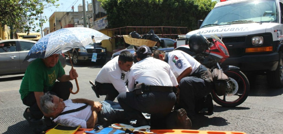 Motociclista resulta lesionado en accidente ocurrido en la avenida Morelos