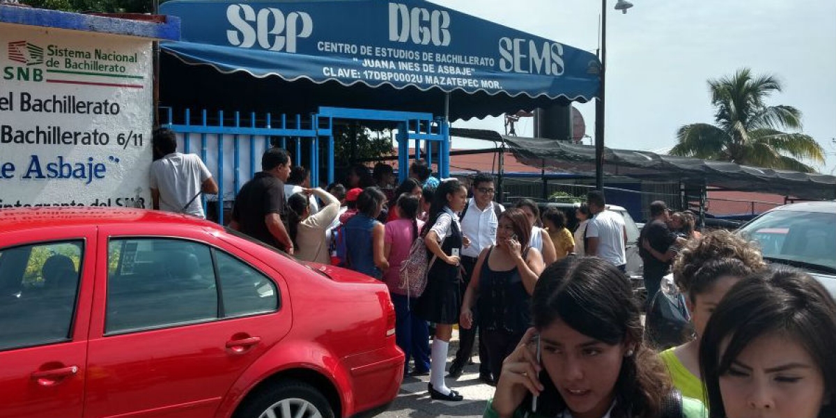 Desalojan escuelas en Mazatepec, ante amenazas de ataque