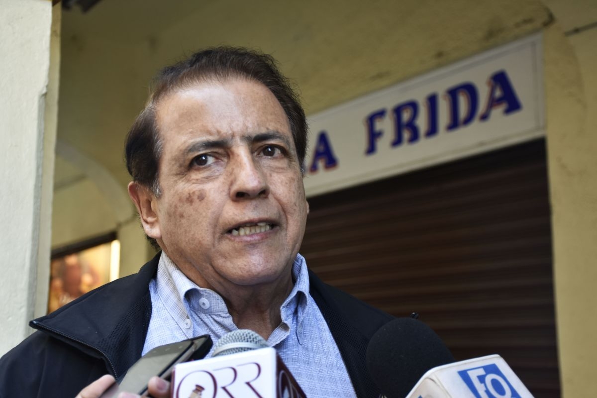 Pide Peimbert Ortiz regular el comercio informal