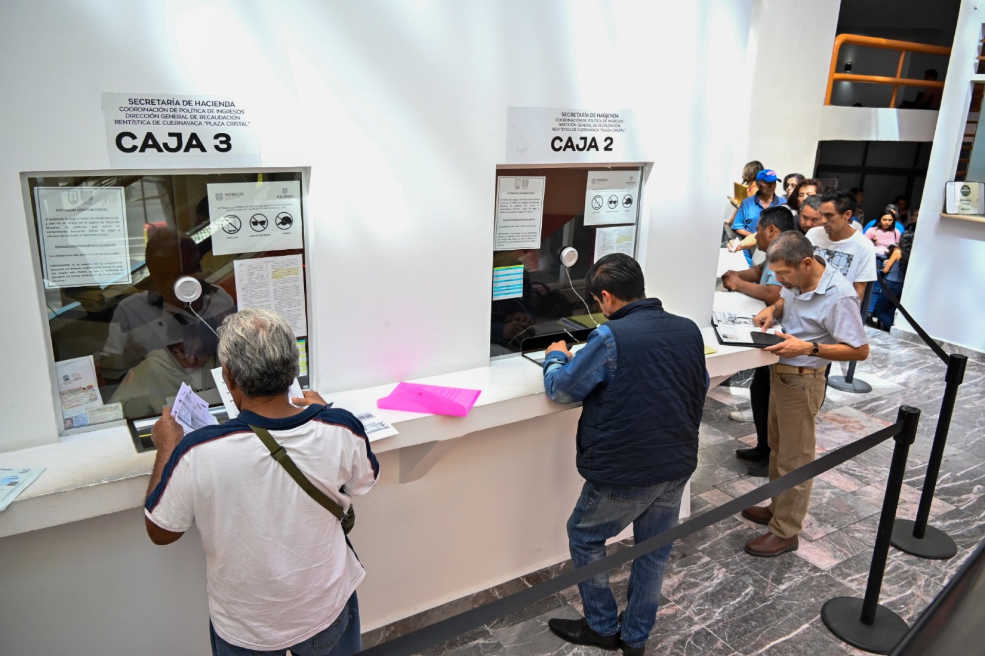 Trámites y servicios en oficinas centrales en plaza 'Cristal' operan con normalidad: Movilidad y Transporte