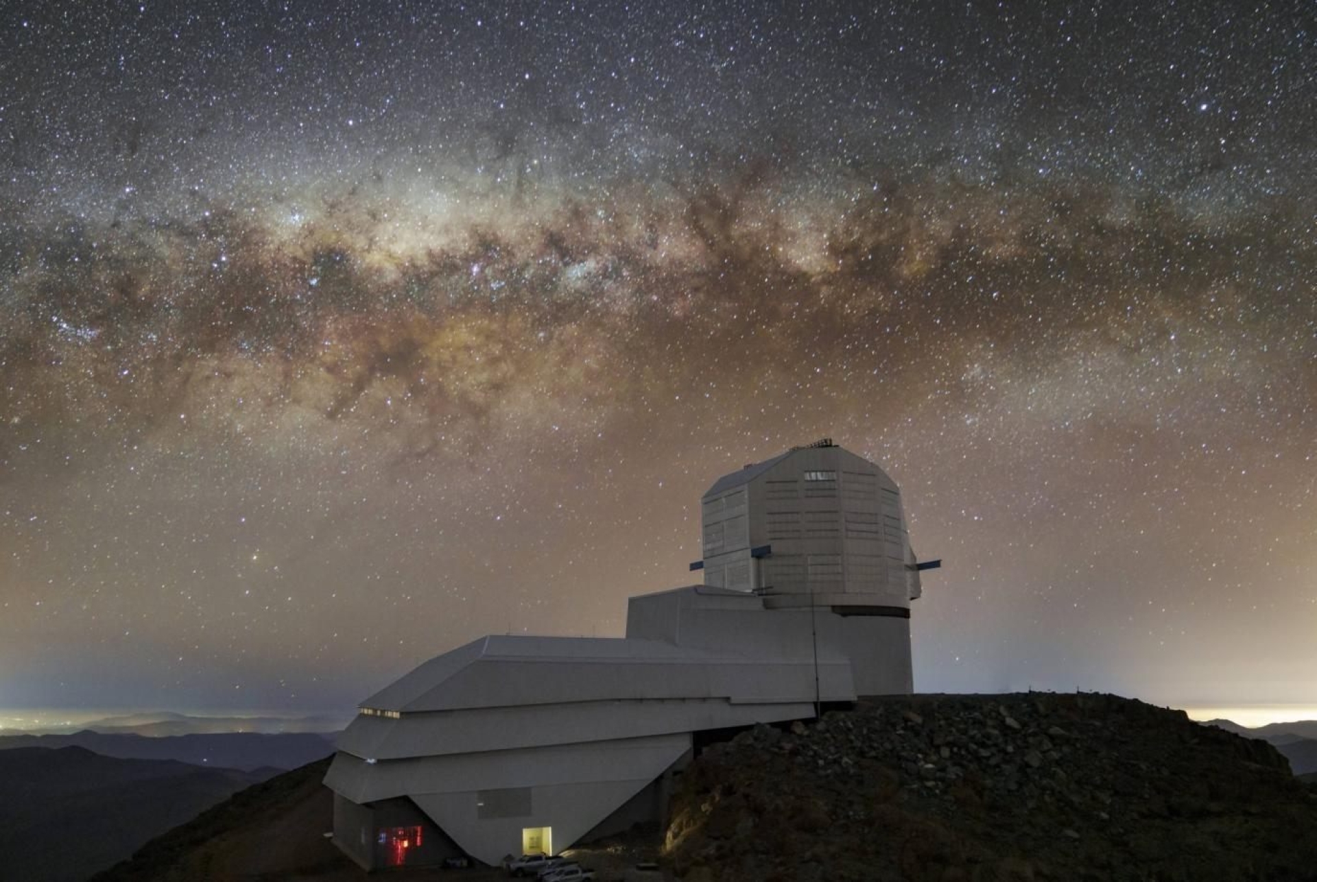 Observatorio Vera Rubin capta miles de asteroides y galaxias inéditas
