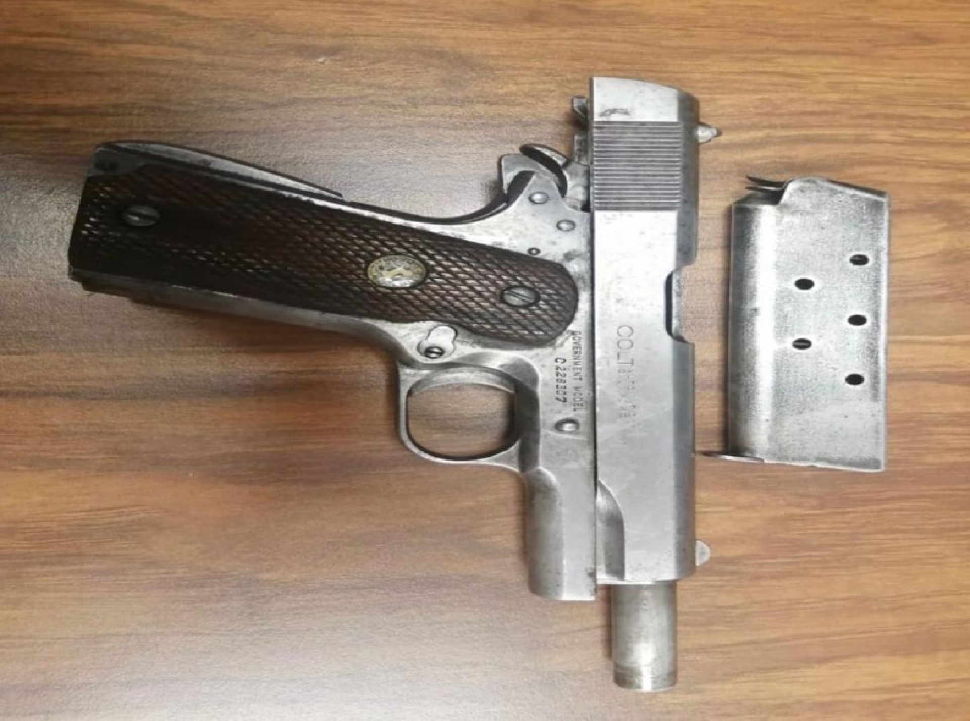 Arrestan a un joven armado en Tlalnepantla