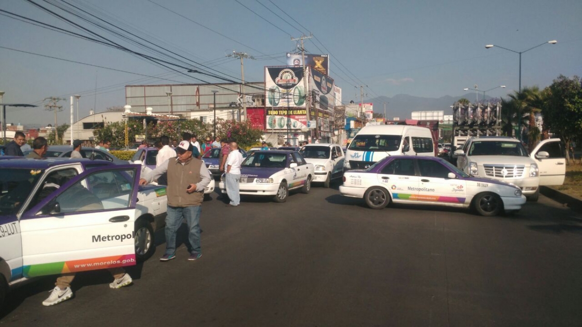 Prevalece incertidumbre entre taxistas por la falta de concesiones y permisos