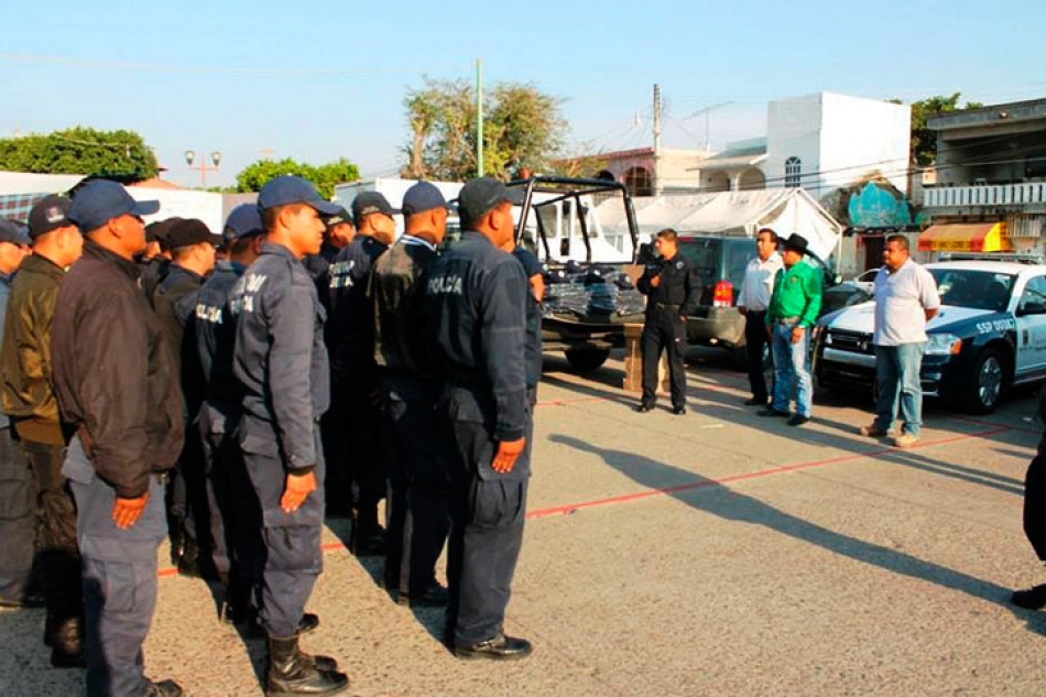 En Amacuzac policías también se quejan del jefe del Mando Único