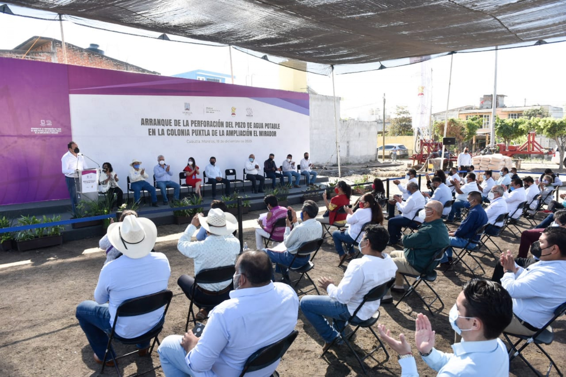 Encabeza gobernador arranque de perforación de pozo El Mirador, en Puxtla