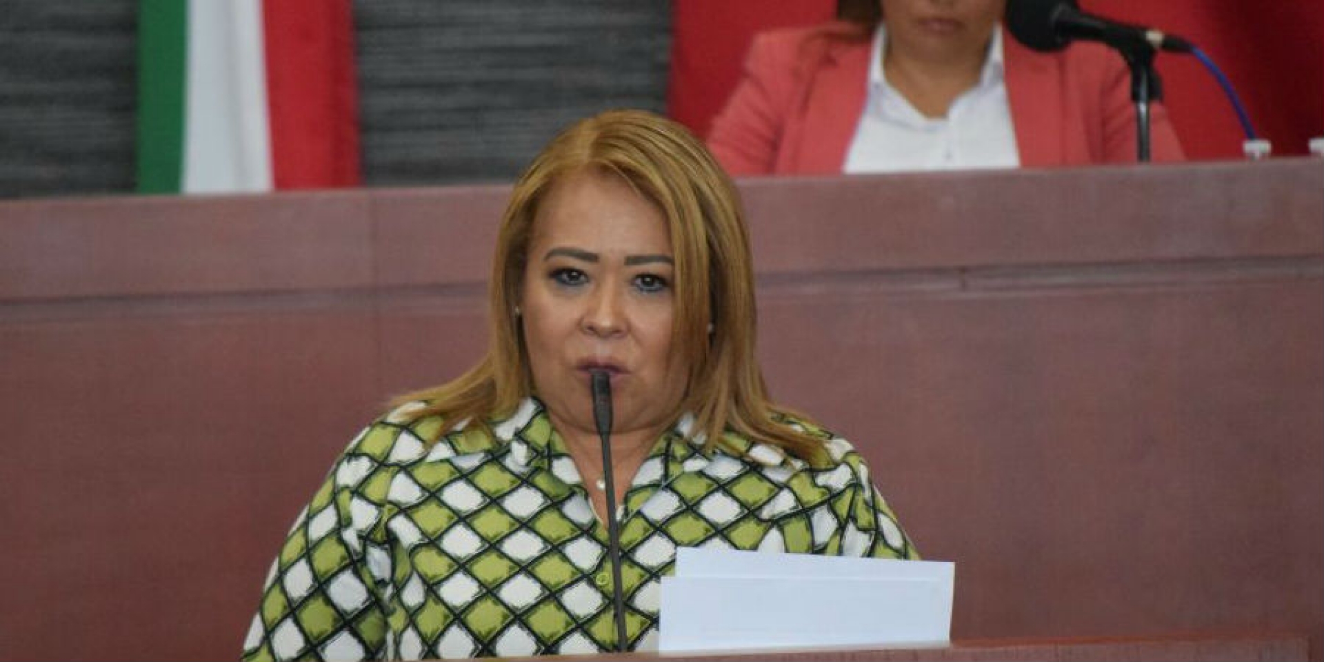 Presenta renuncia presidenta de la Mesa Directiva del Congreso local