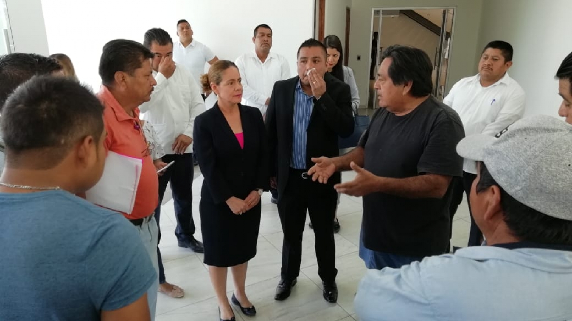 Exigen habitantes de Xoxocotla remoción de integrantes de Concejo Municipal