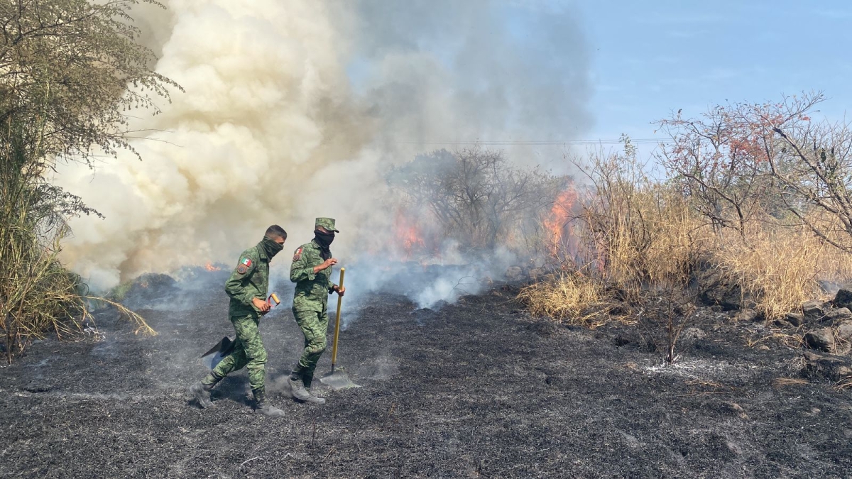 Implementan Plan DN-III-E durante sofocación de incendio en Xochitepec