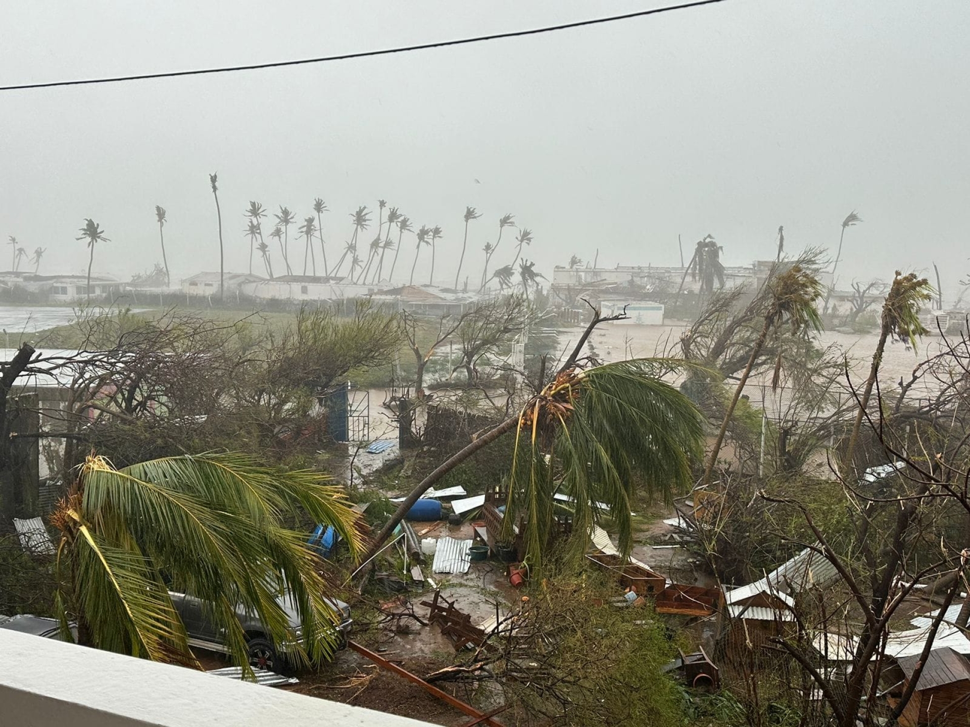 Huracán Beryl deja un muerto y devastación en San Vicente y Granadinas