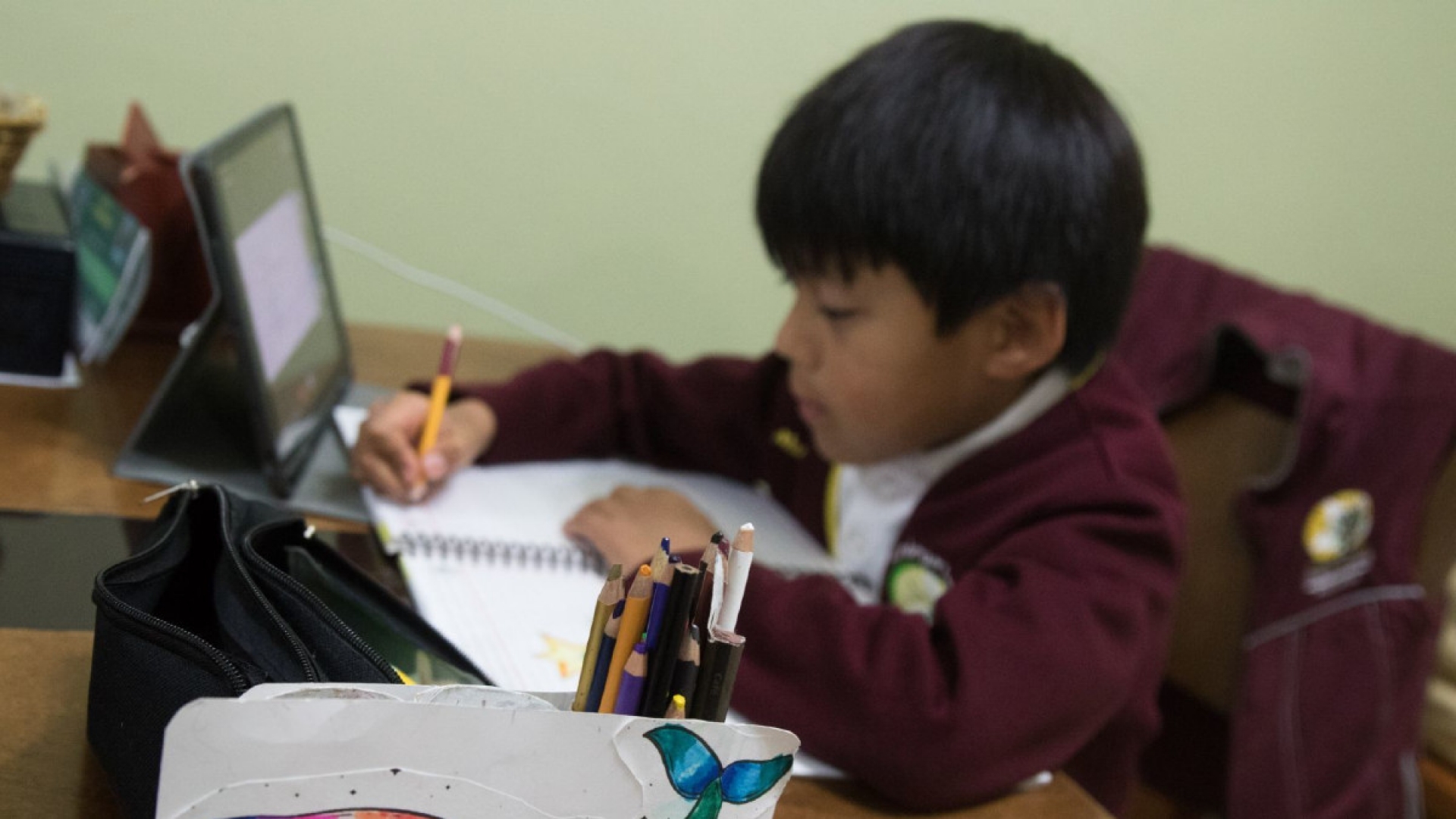 Plan de regreso a clases incluye vacunación a maestros: AMLO