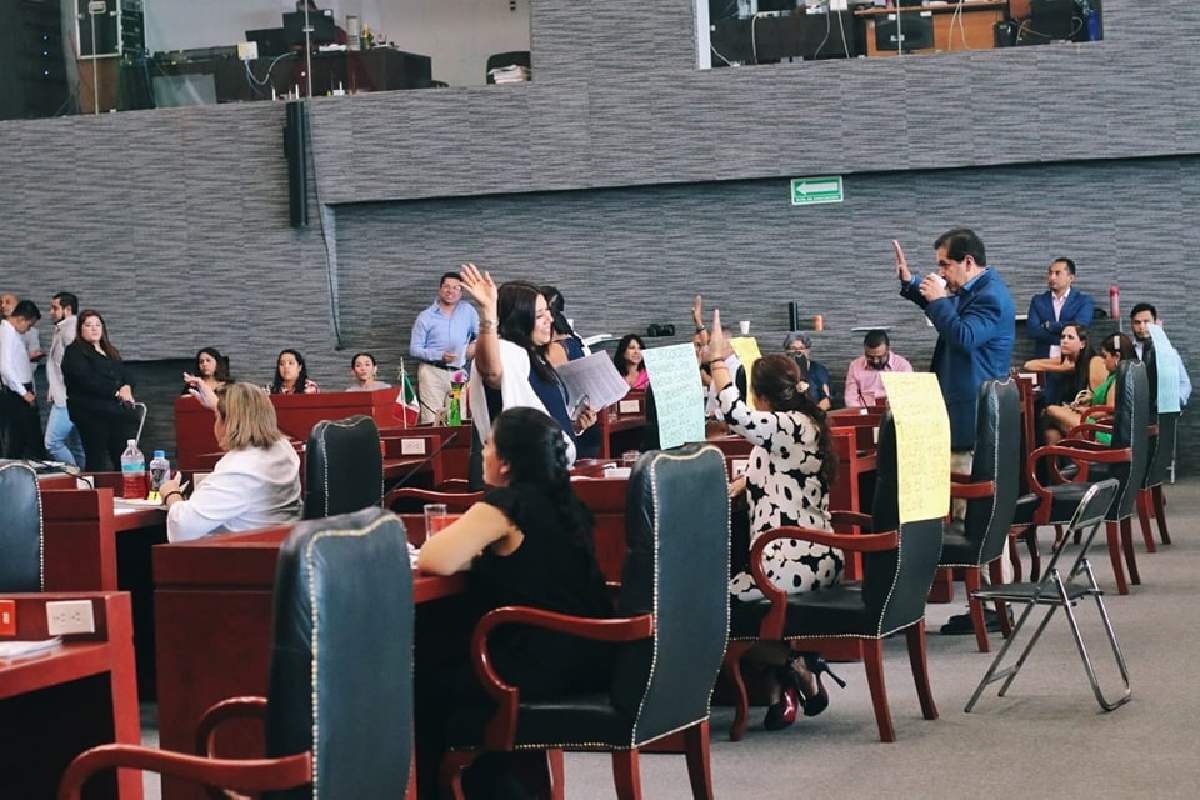 Acarrea la LV Legislatura rezago histórico