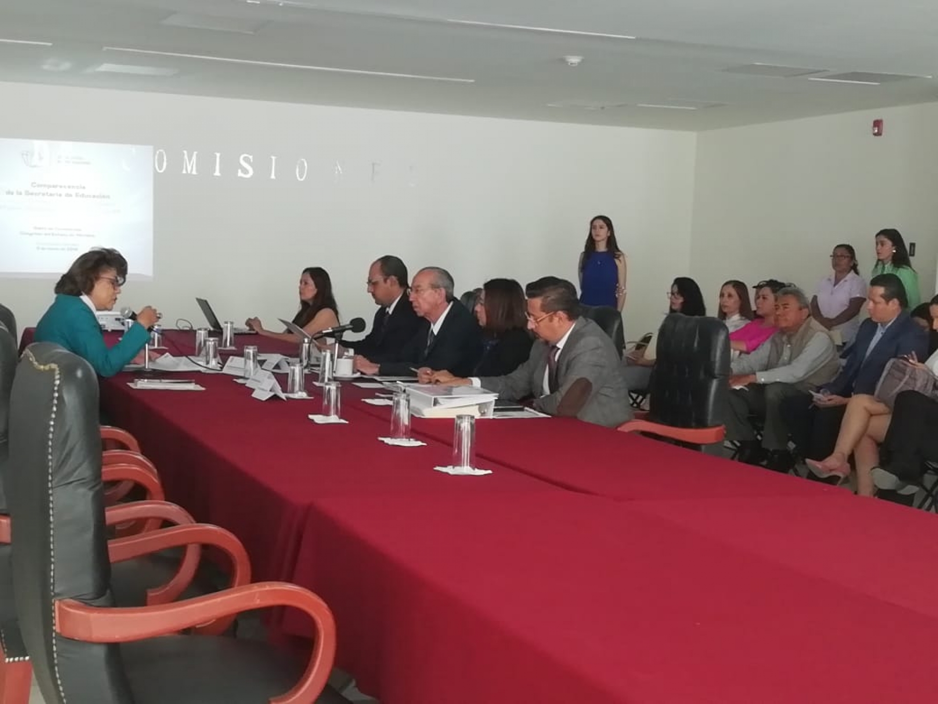 Comparece Luis Arturo Cornejo ante Comisión de Educación y Cultura