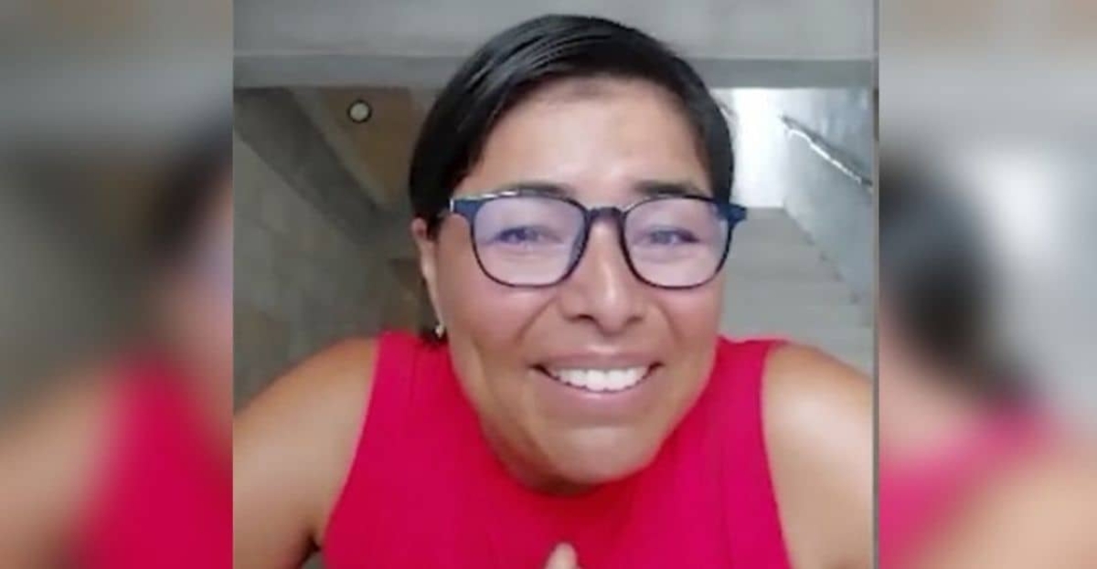 Lorena Rubio se entera que está entre las 10 mejores maestras del mundo