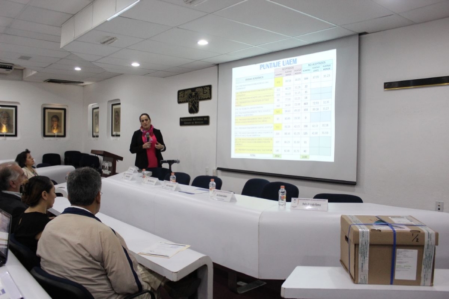 Entregan a la UAEM resultados del examen de ingreso a licenciaturas