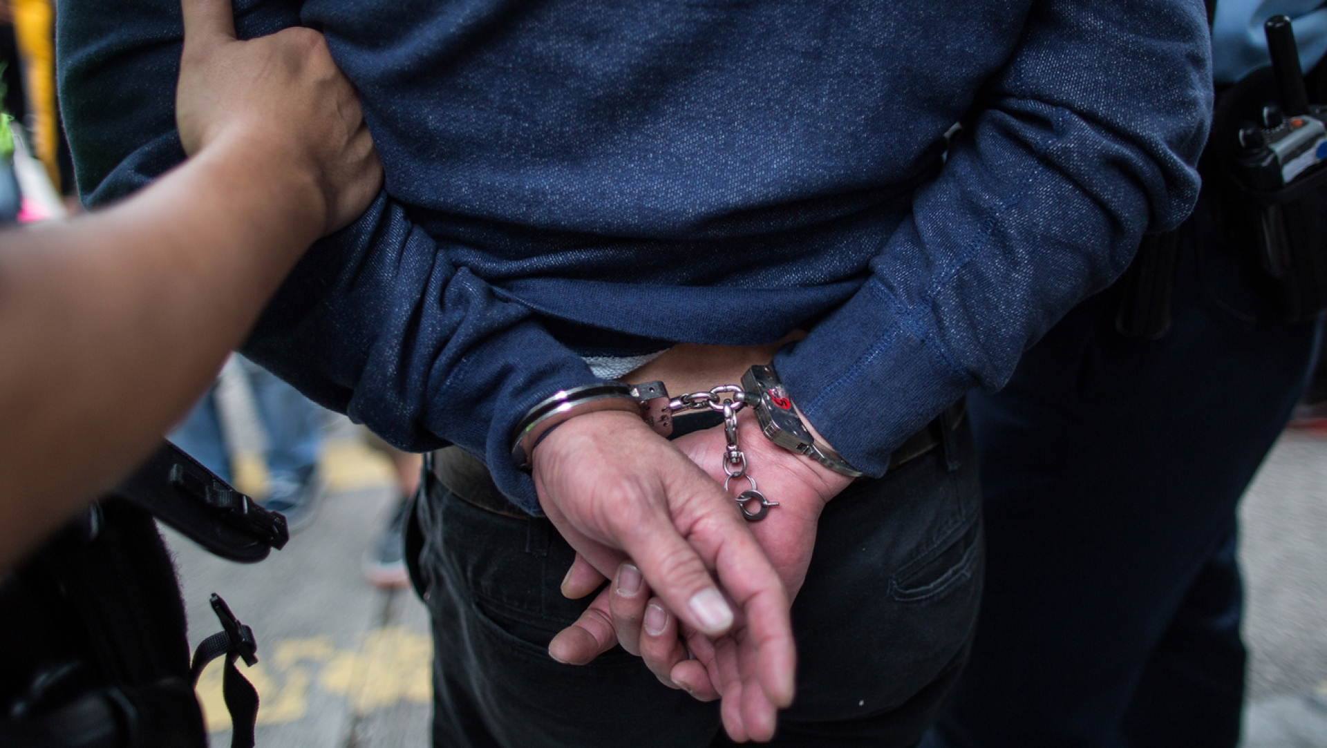 Golpeó y amenazó de muerte a su esposa