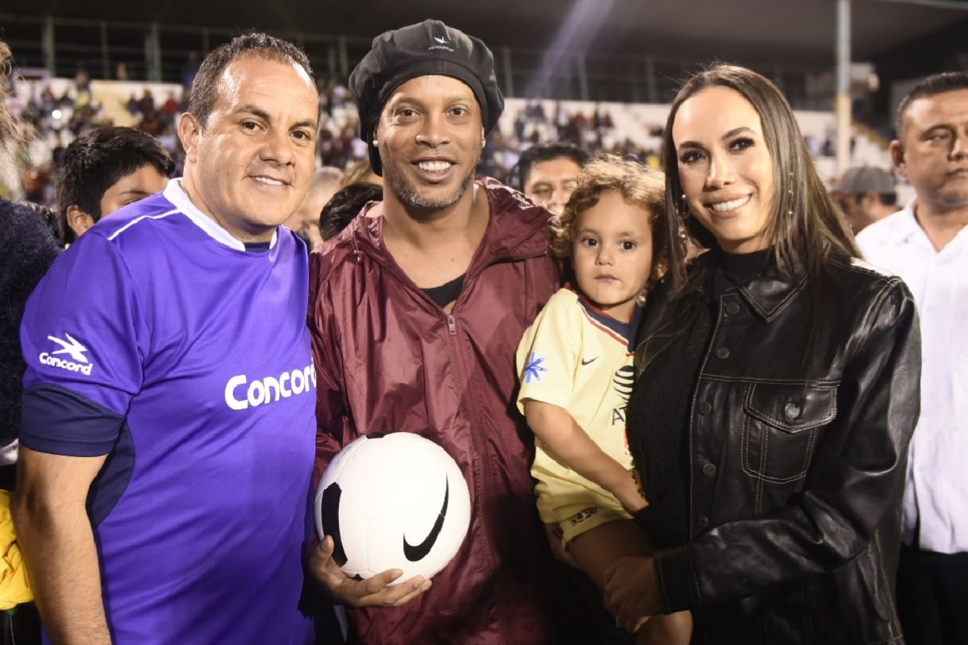 Ronaldinho derrocha magia en Cuernavaca