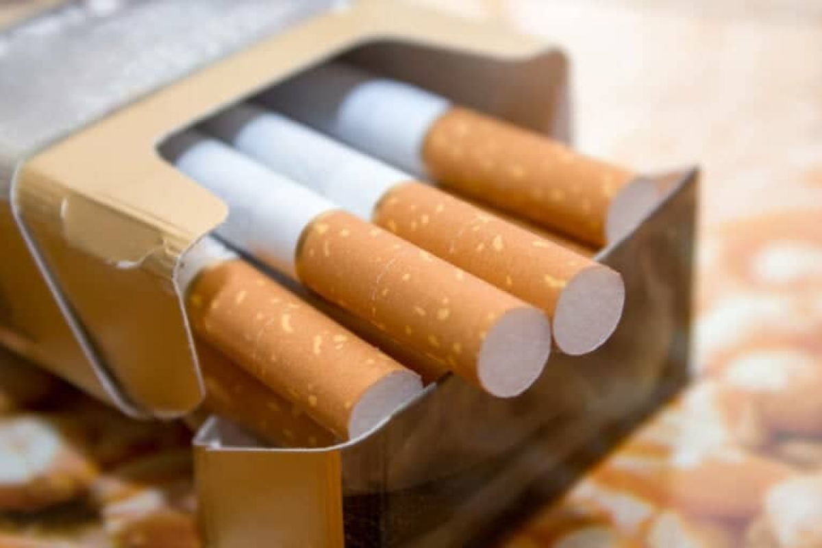 Tiktoker revela cuánto costarían los cigarros sin IVA y se hace viral